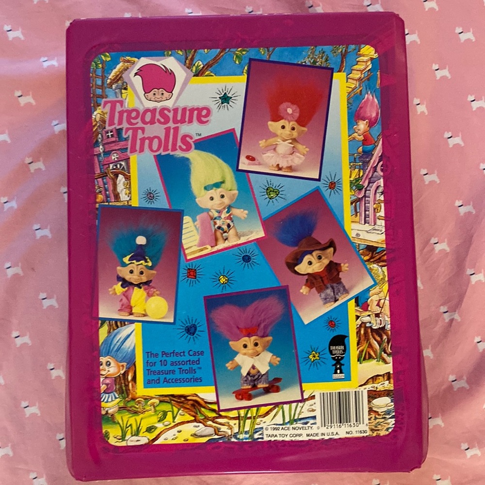 Vintage 1992 Treasure Trolls and Case